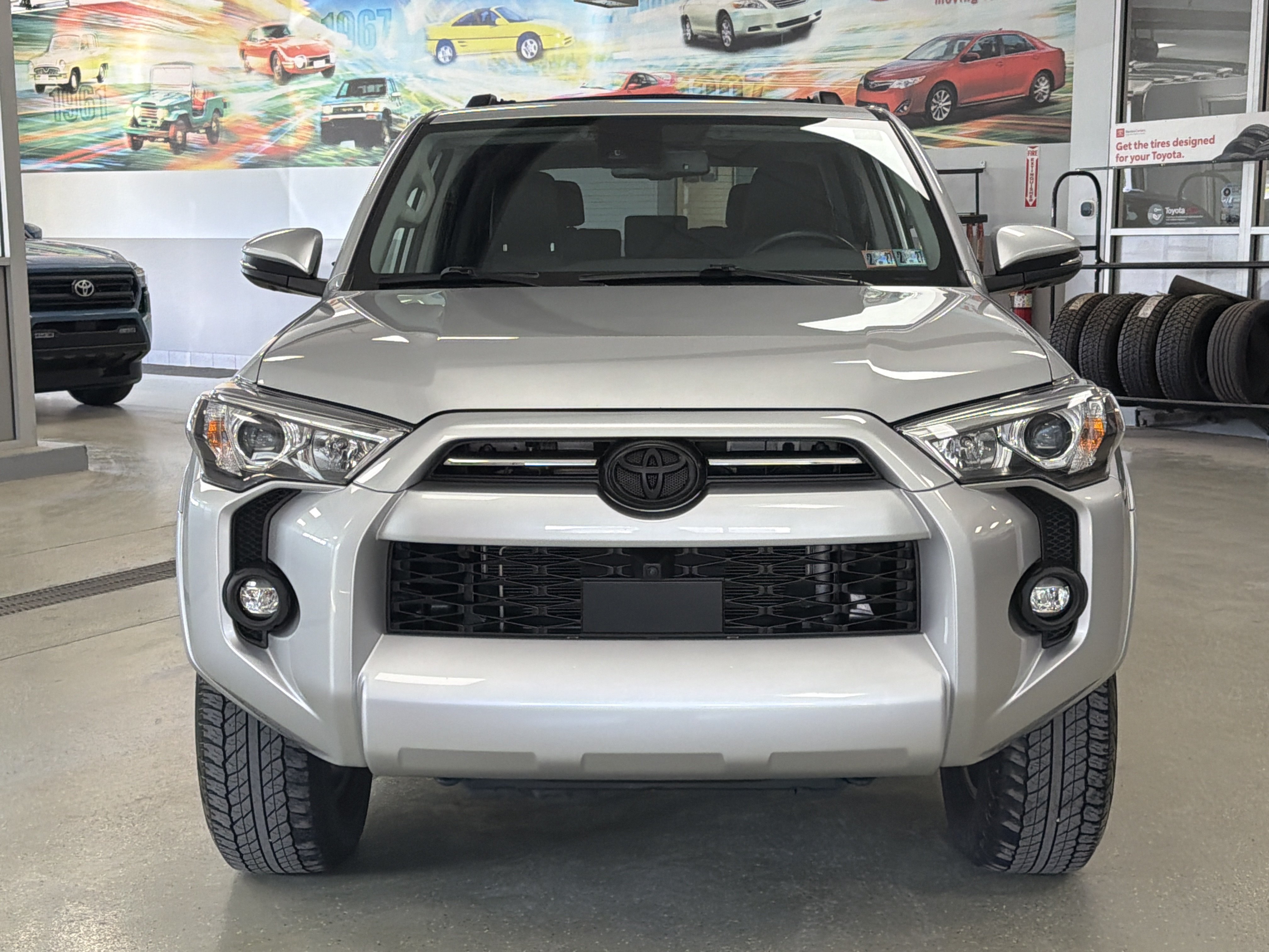 Used 2024 Toyota 4Runner SR5 Premium w/ Moonroof Package AWD/4WD image 7