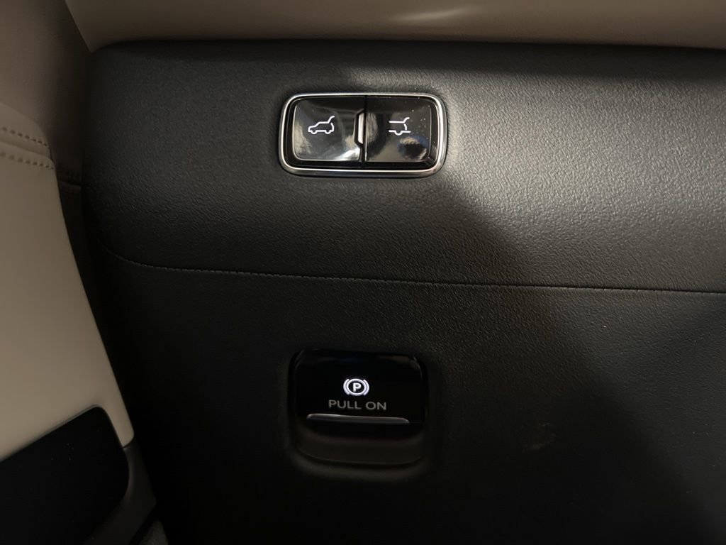New 2026 Lincoln Navigator Reserve AWD/4WD image 19