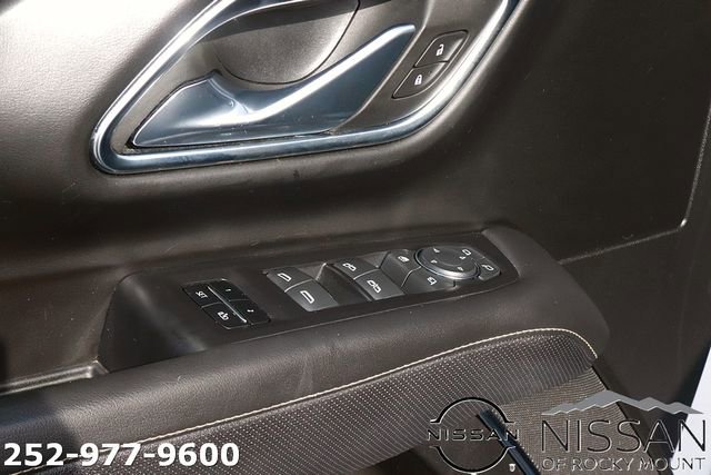 Used 2023 Chevrolet Suburban Premier image 12