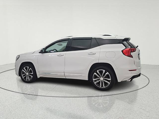 Used 2019 GMC Terrain Denali w/ Advanced Safety Package FWD image 5