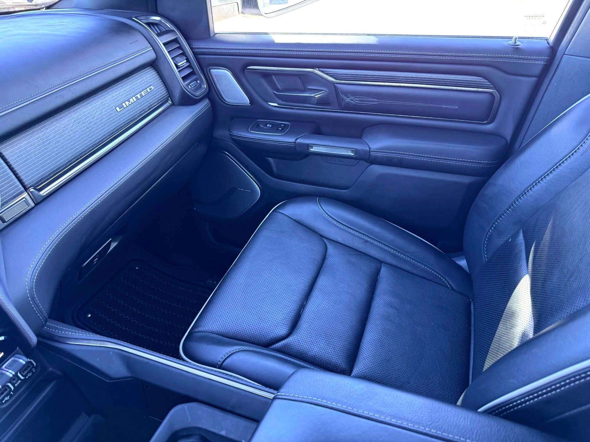 Used 2021 RAM 1500 Limited w/ Night Edition image 32