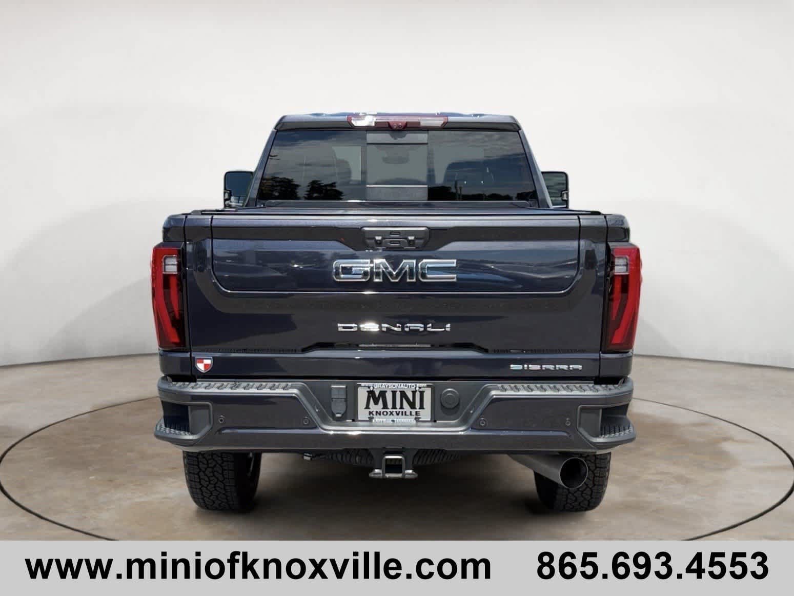 Used 2024 GMC Sierra 2500 Denali Ultimate AWD/4WD image 4