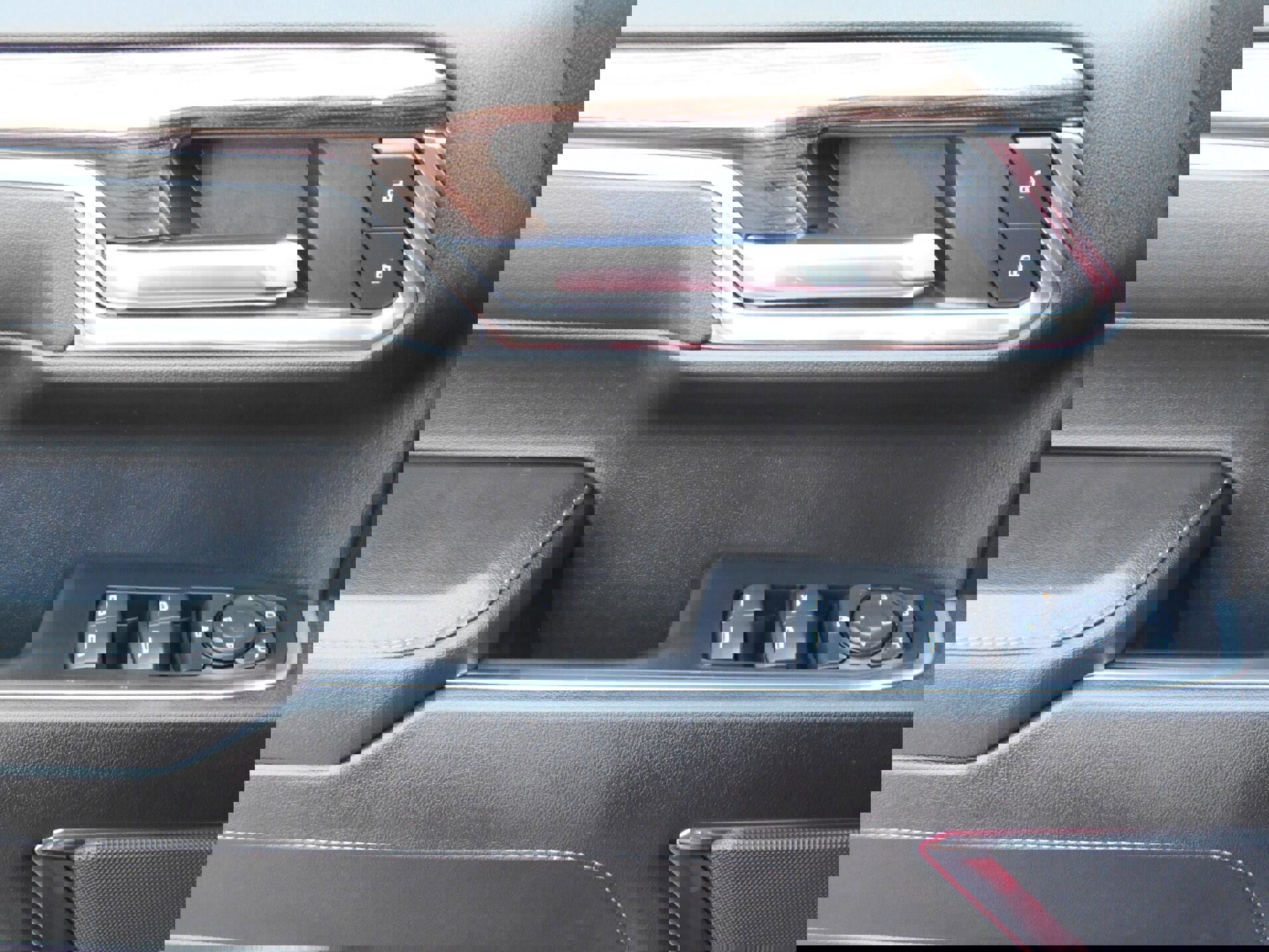 Used 2023 Chevrolet Silverado 1500 LT w/ Z71 Off-Road Package image 20