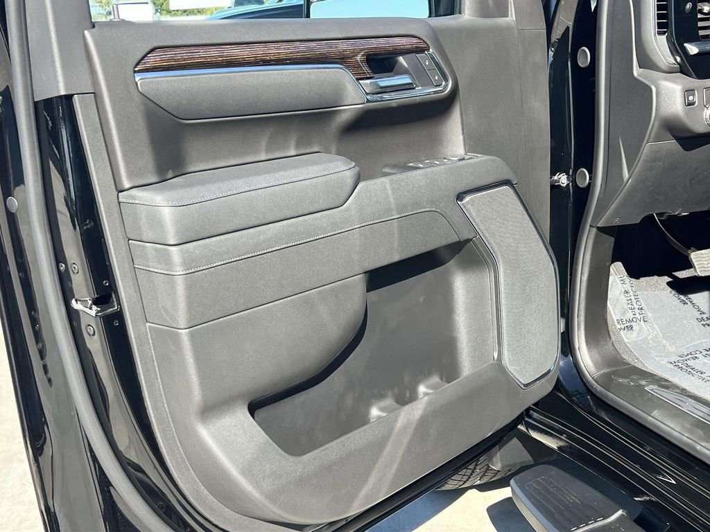 New 2026 GMC Sierra 1500 Elevation w/ LPO, Elevation Black Package image 10
