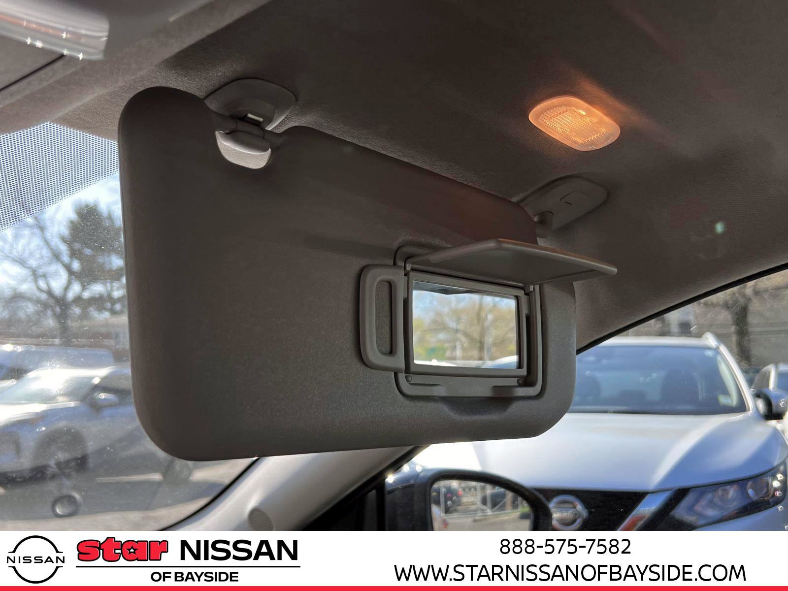 Used 2022 Nissan Sentra SR w/ SR Premium Package image 33