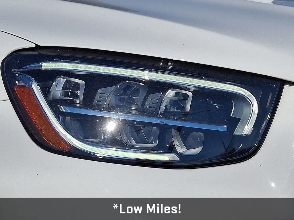 Used 2022 Mercedes-Benz GLC 300 4MATIC w/ AMG Line image 11