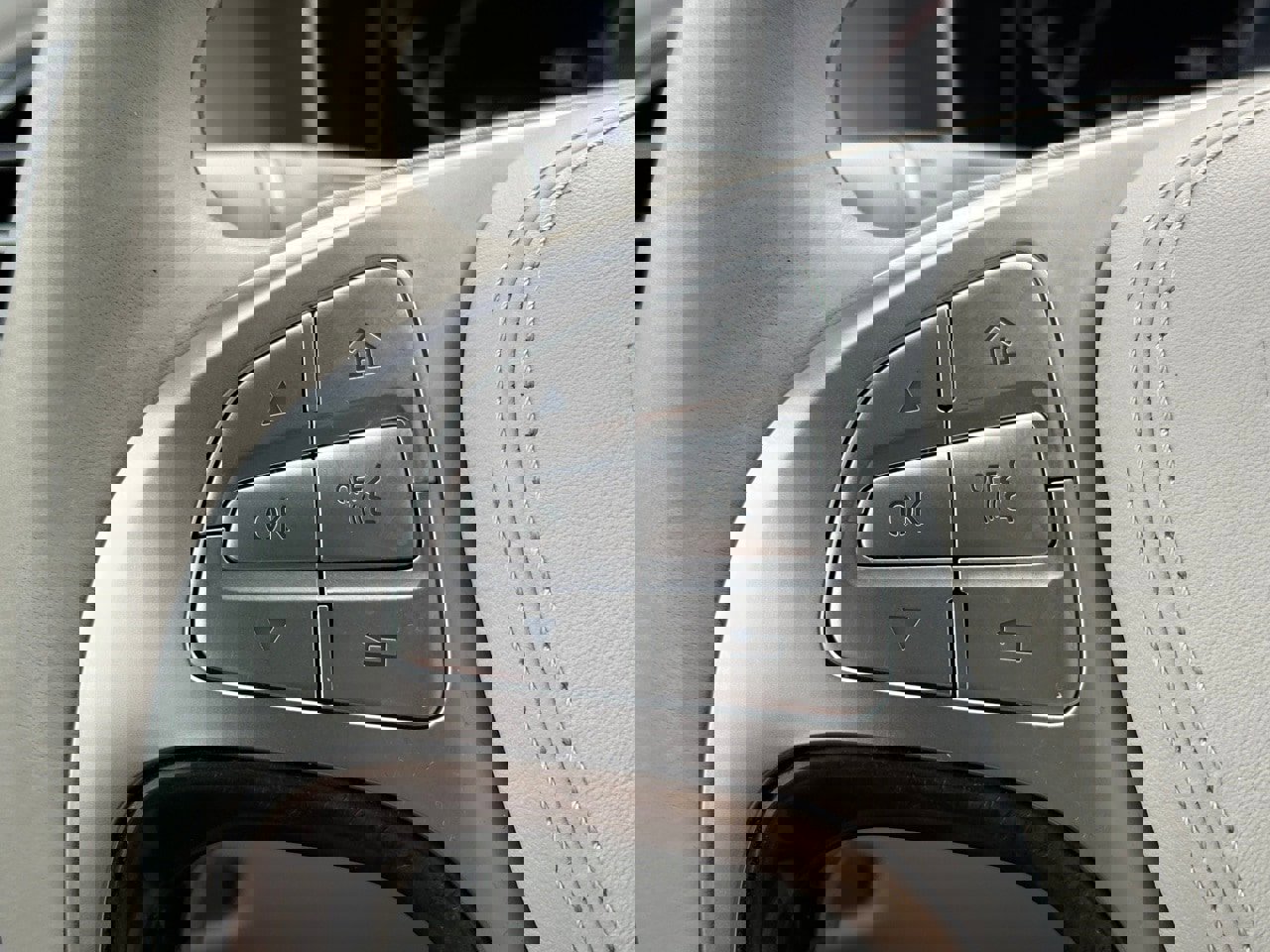 Used 2015 Mercedes-Benz S 550 Sedan image 18