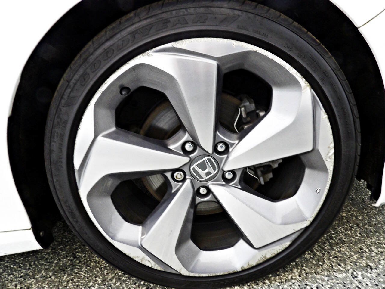 Used 2018 Honda Accord Touring image 23