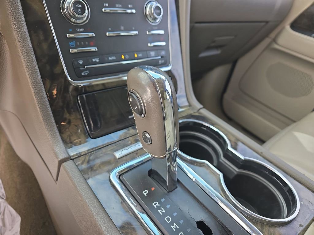 Used 2017 Lincoln Navigator Select image 20