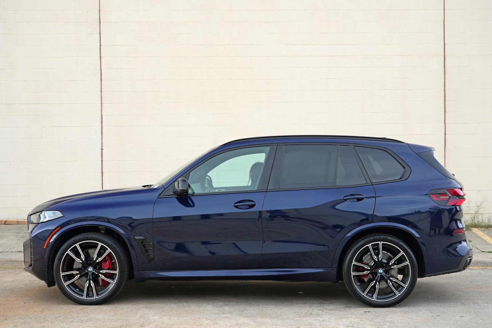 Used 2024 BMW X5 M60i w/ Executive Package AWD/4WD image 54