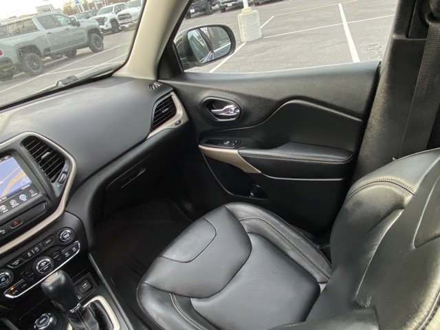 Used 2018 Jeep Cherokee Limited image 27
