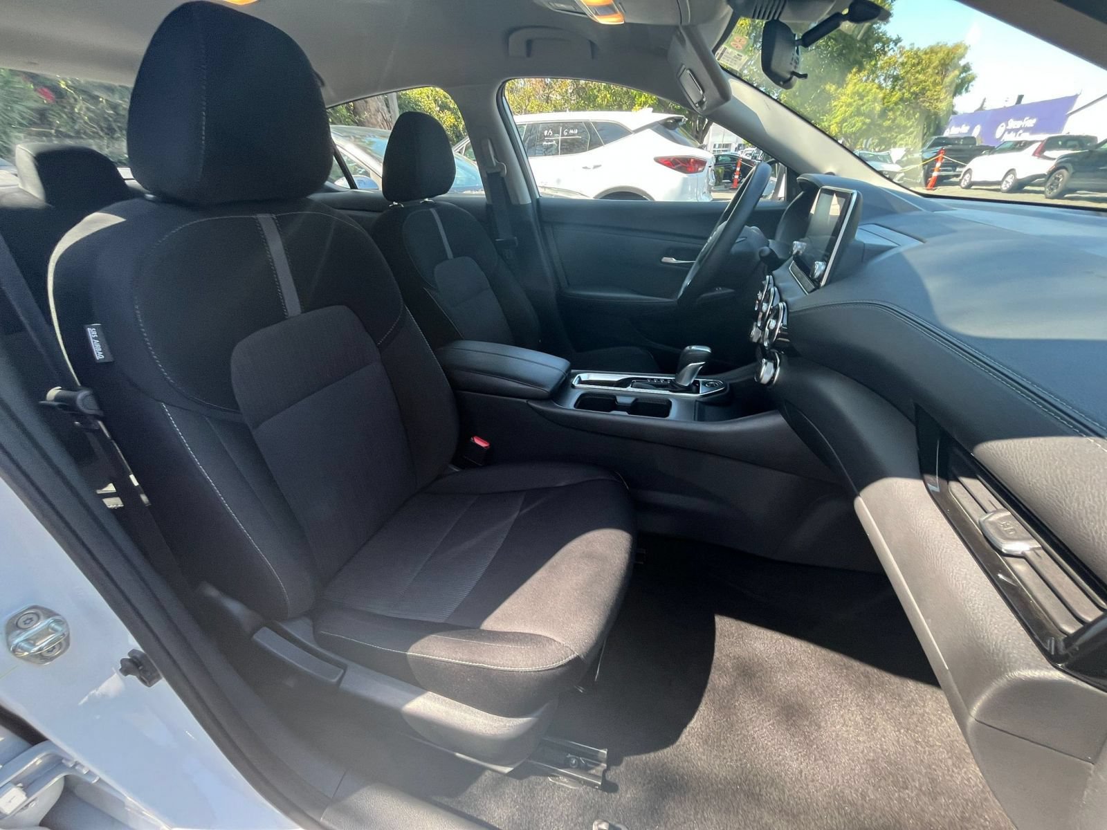 Used 2025 Nissan Sentra SV FWD image 33