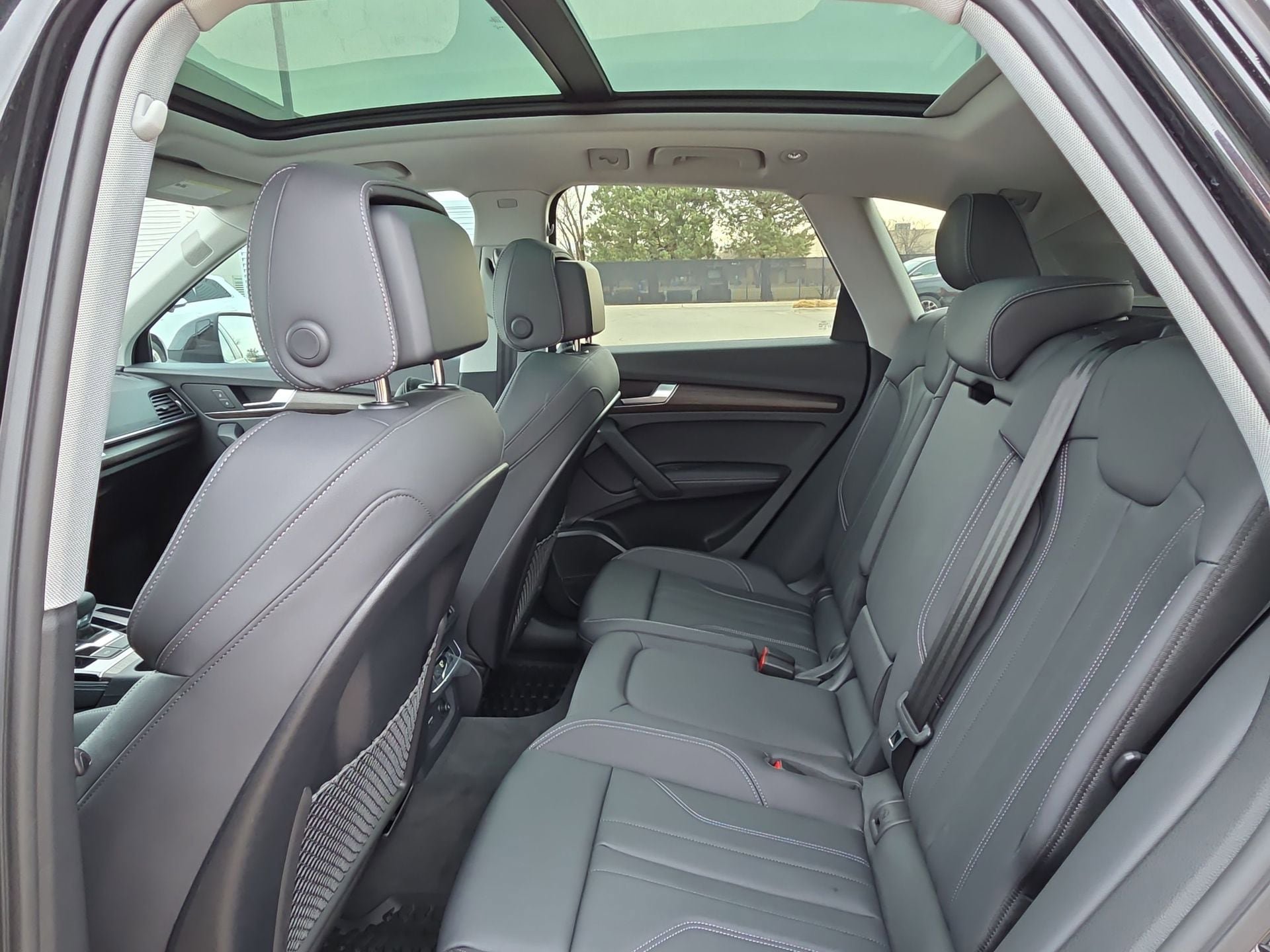 Certified 2025 Audi Q5 2.0T Premium Plus w/ Premium Plus Package image 13
