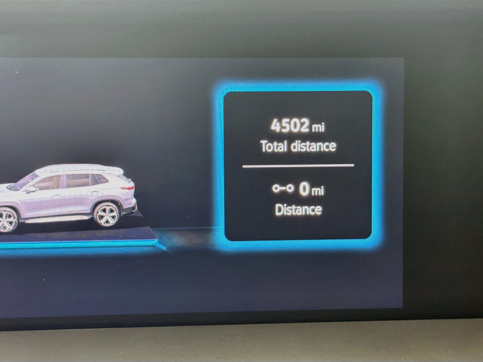 Used 2025 Volkswagen Tiguan SE FWD image 18