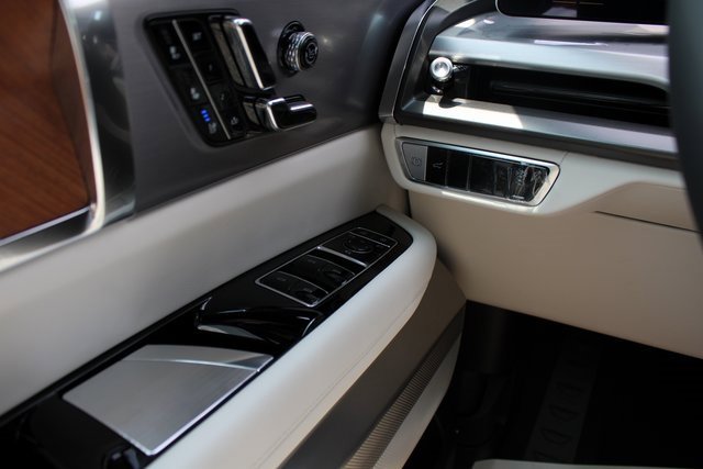 New 2026 Cadillac Vistiq Sport image 26