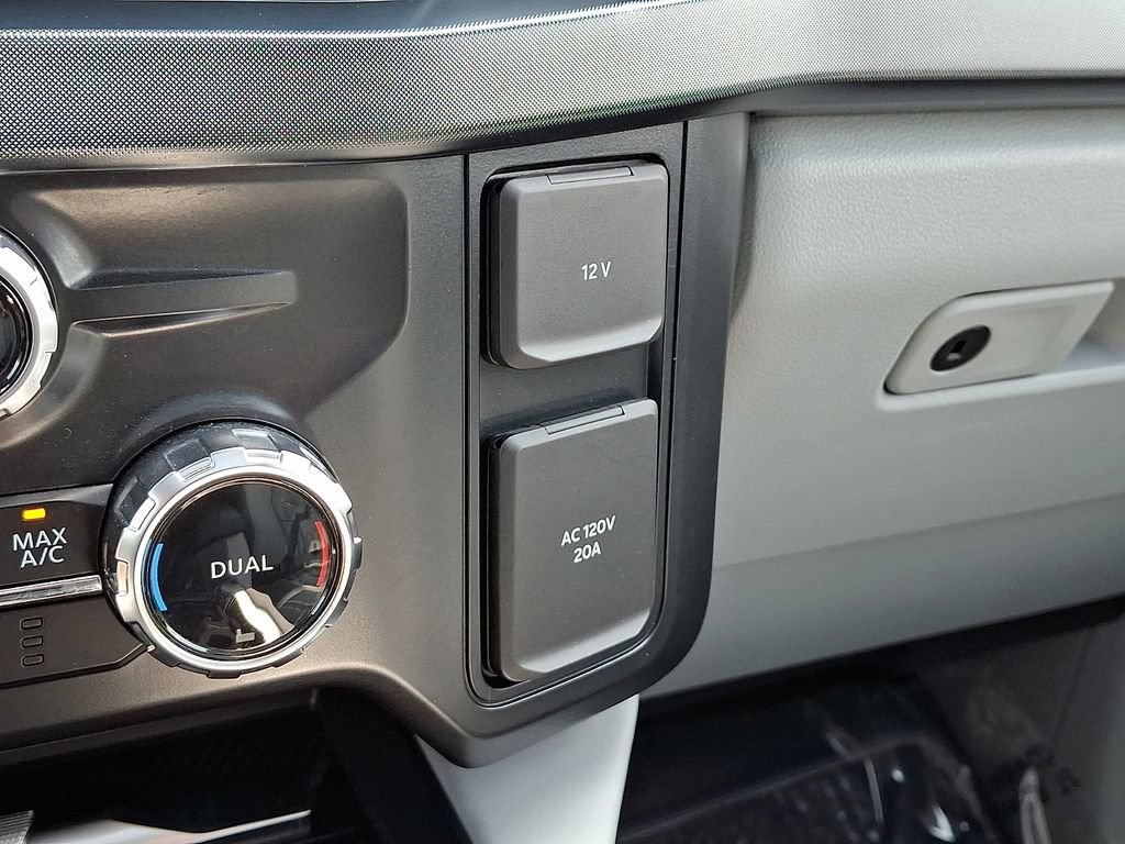 Used 2024 Ford F450 Limited w/ FX4 Off-Road Package AWD/4WD image 27