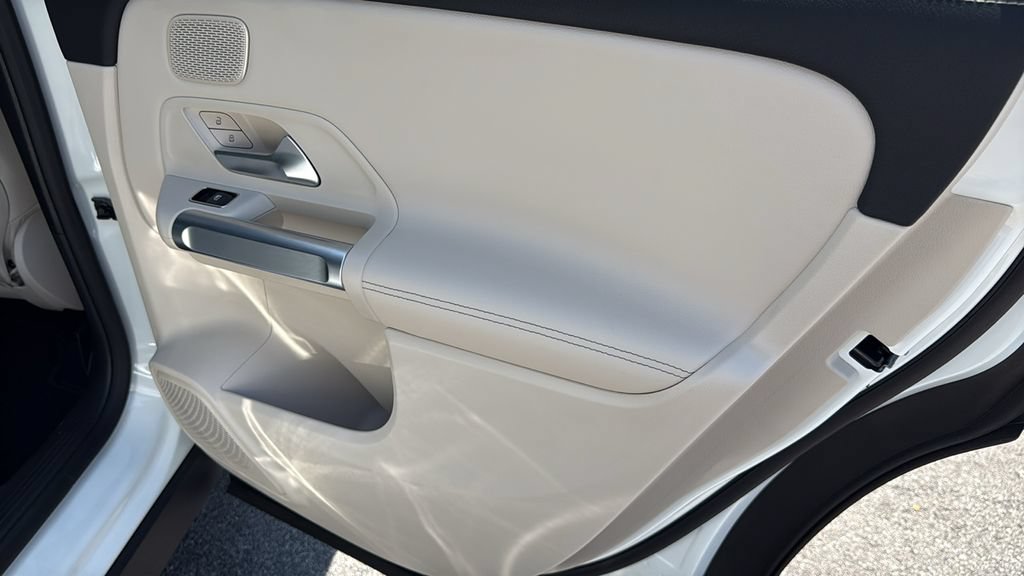 Certified 2026 Mercedes-Benz GLB 250 4MATIC image 16