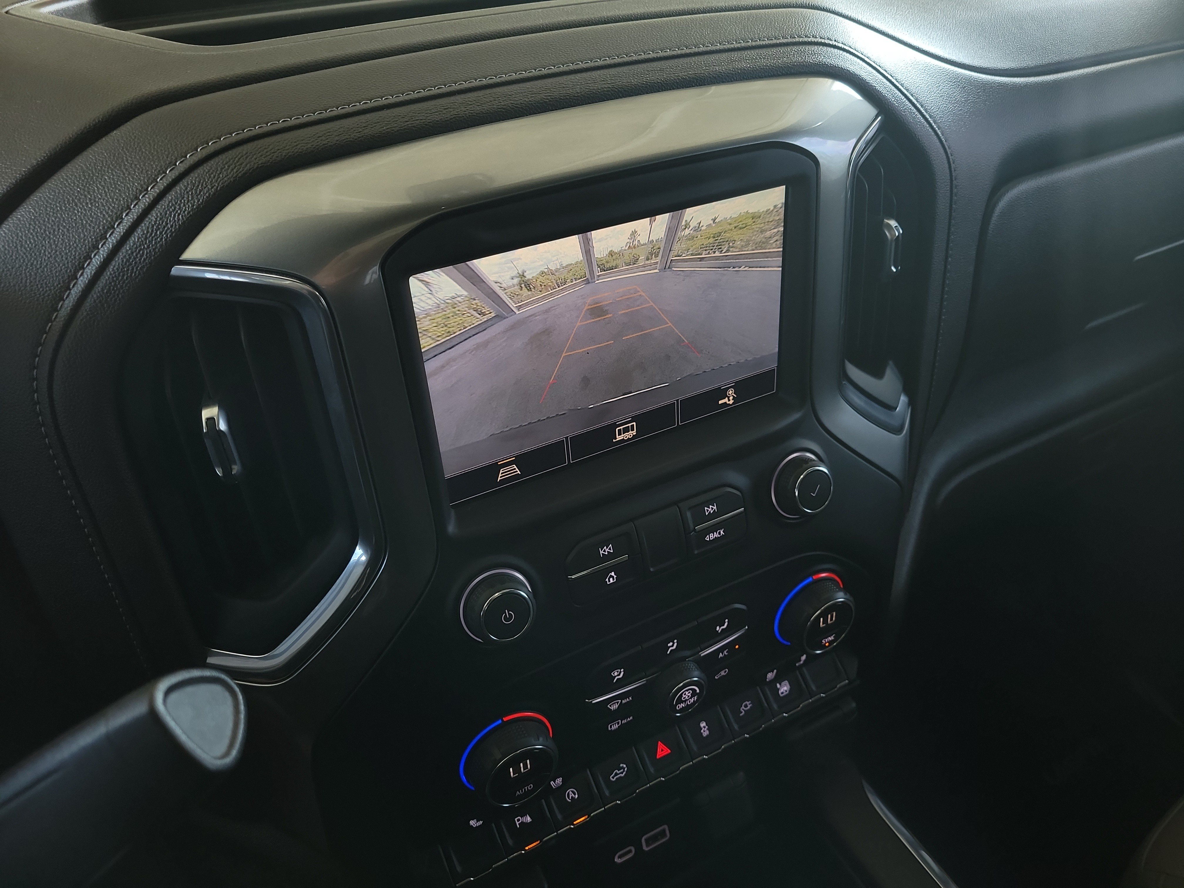 Used 2021 Chevrolet Silverado 1500 LTZ RWD image 27