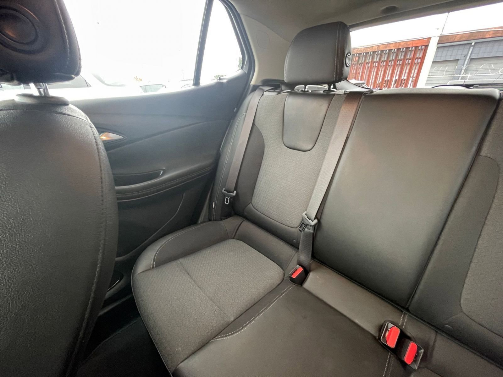 Used 2025 Buick Encore GX Preferred image 39