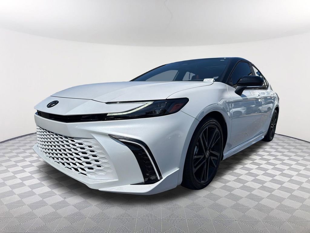 Used 2025 Toyota Camry XSE image 1