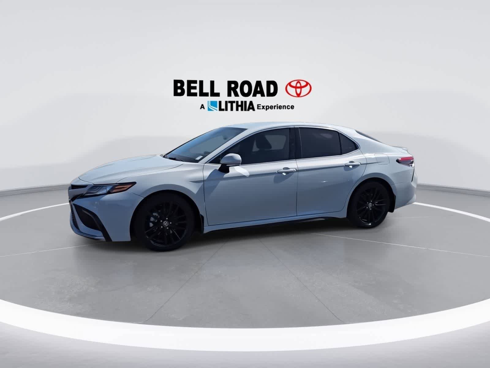 Used 2022 Toyota Camry XSE FWD image 4
