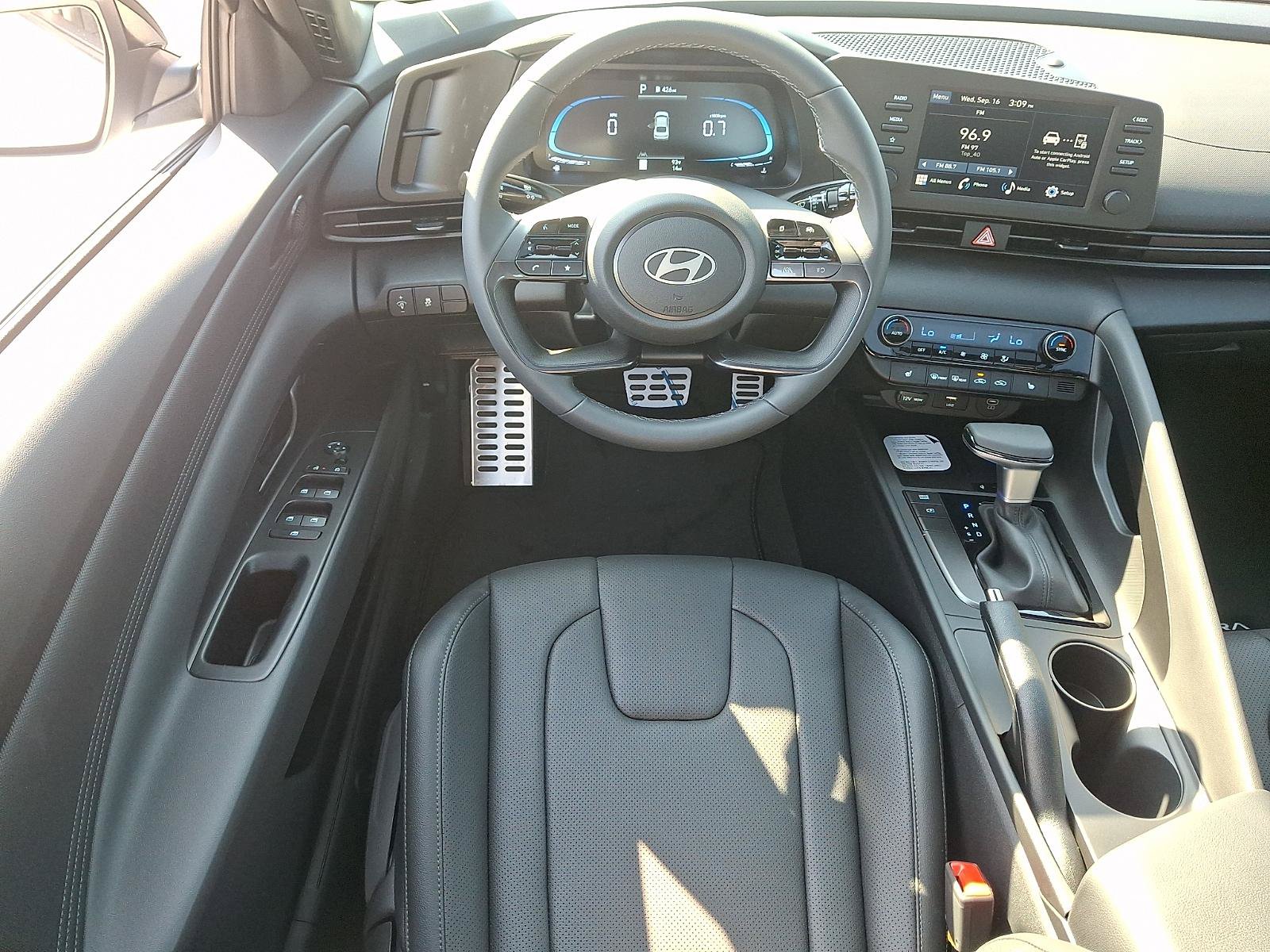 New 2026 Hyundai Elantra SEL Sport FWD image 6