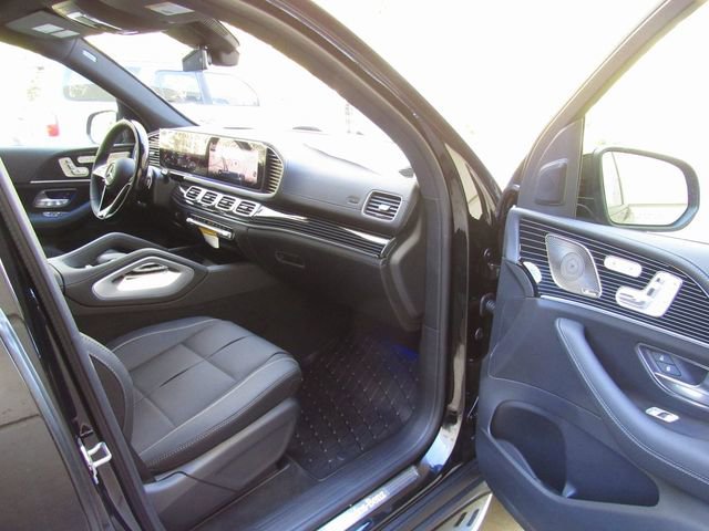 New 2026 Mercedes-Benz GLS 580 4MATIC image 19