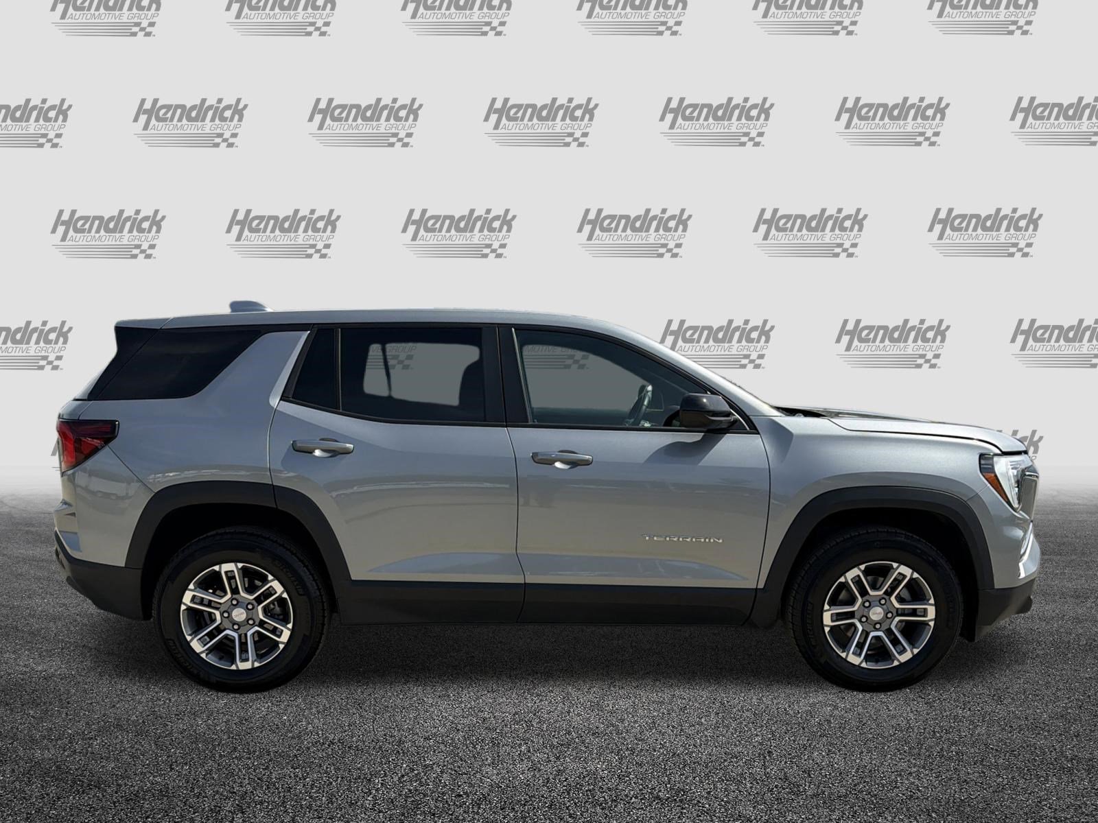 Used 2025 GMC Terrain Elevation AWD/4WD image 11