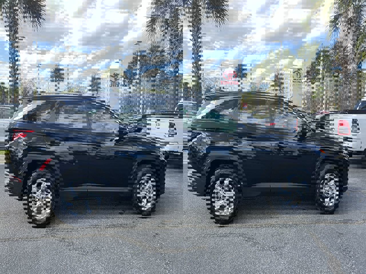 Used 2023 Hyundai Tucson SE image 11