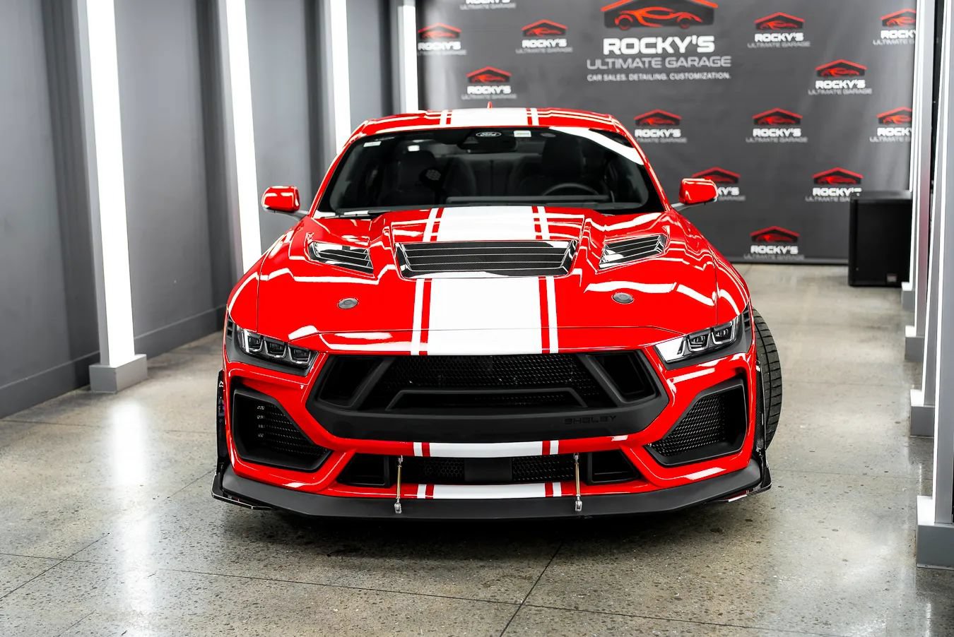 Used 2025 Ford Mustang GT Premium w/ GT Performance Package RWD image 3