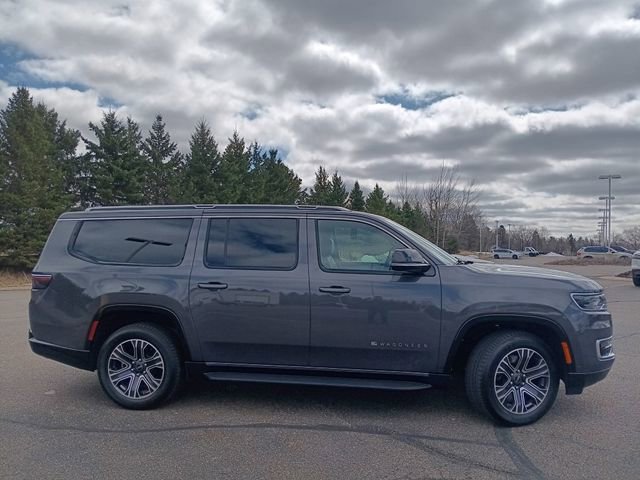 Used 2025 Jeep Wagoneer L Series II image 27