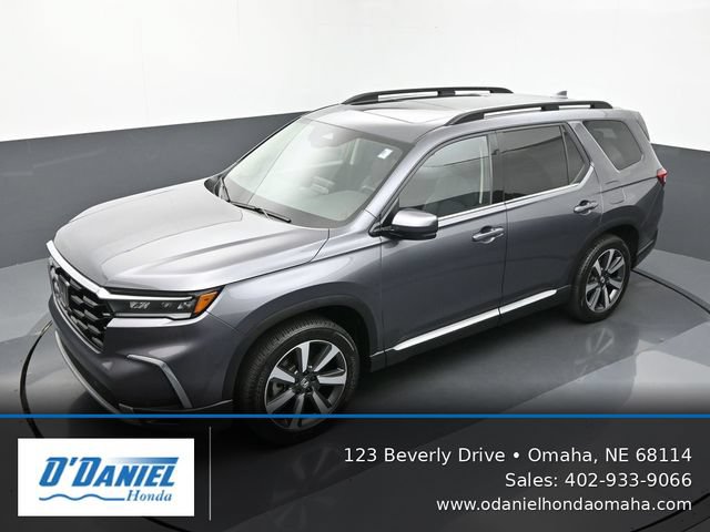 Used 2024 Honda Pilot Touring image 16