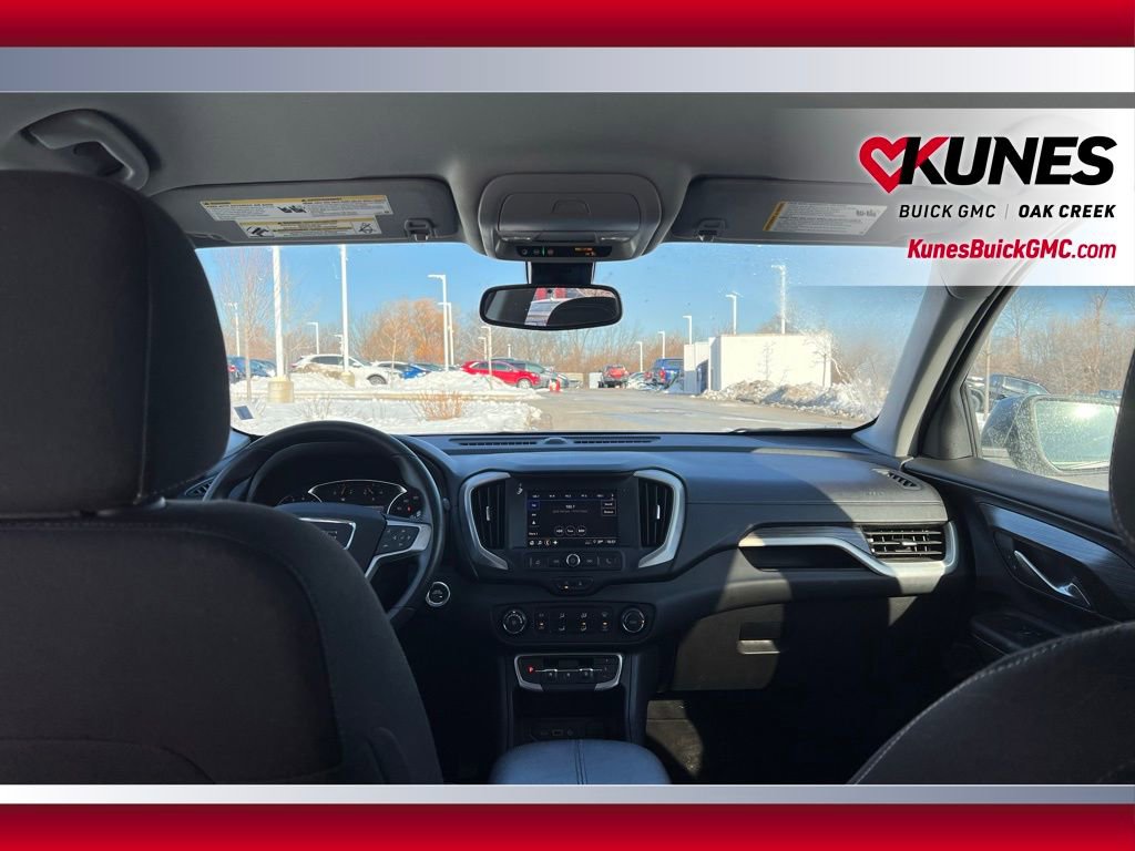 Used 2024 GMC Terrain SLE image 8