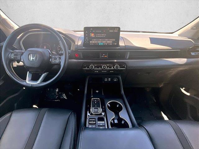Used 2025 Honda Pilot Touring image 16