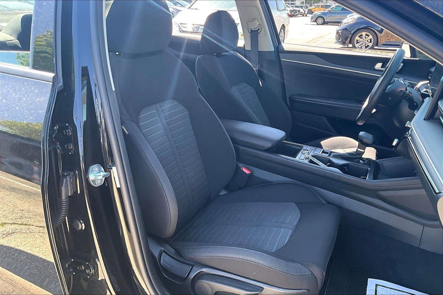 Used 2025 Kia K5 LXS FWD image 29
