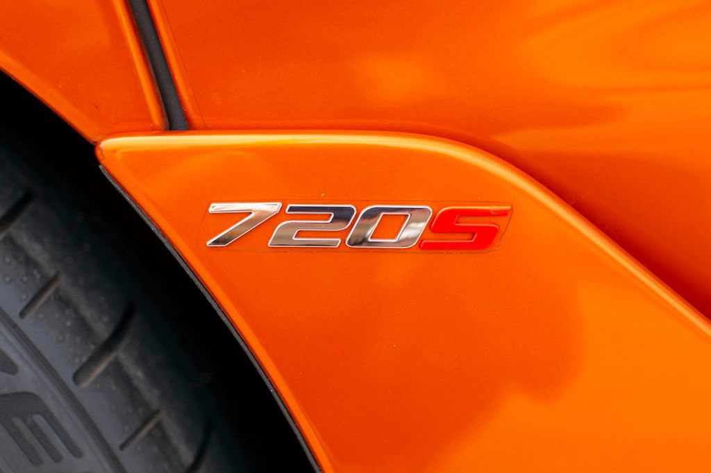Used 2018 McLaren 720S Performance RWD image 14