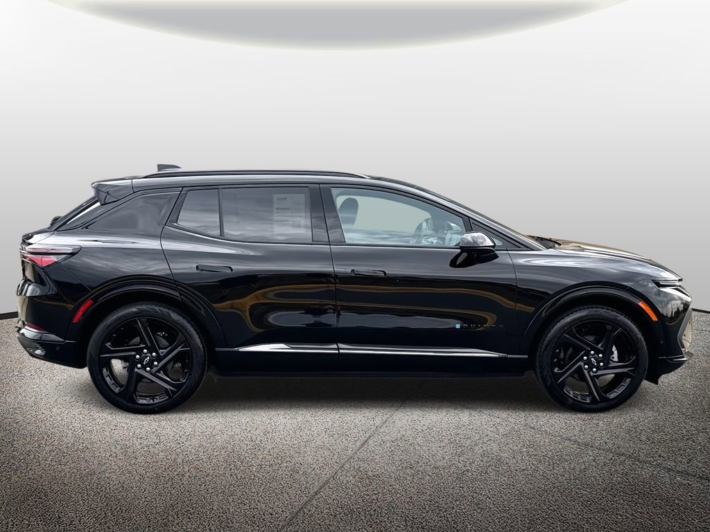 Used 2024 Chevrolet Equinox EV RS image 4