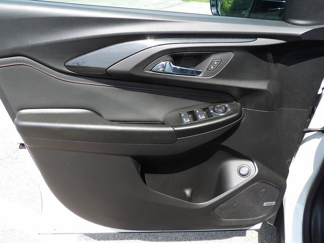 Certified 2022 Chevrolet TrailBlazer RS w/ Sun and Liftgate Package AWD/4WD image 13