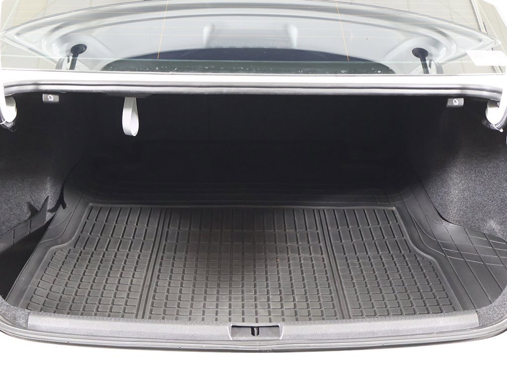 Used 2018 Volkswagen Passat 2.0T SE image 21