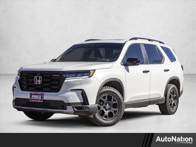 Used 2024 Honda Pilot TrailSport image 1