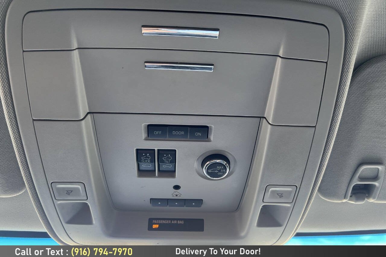 Used 2020 Chevrolet Suburban LT AWD/4WD image 26