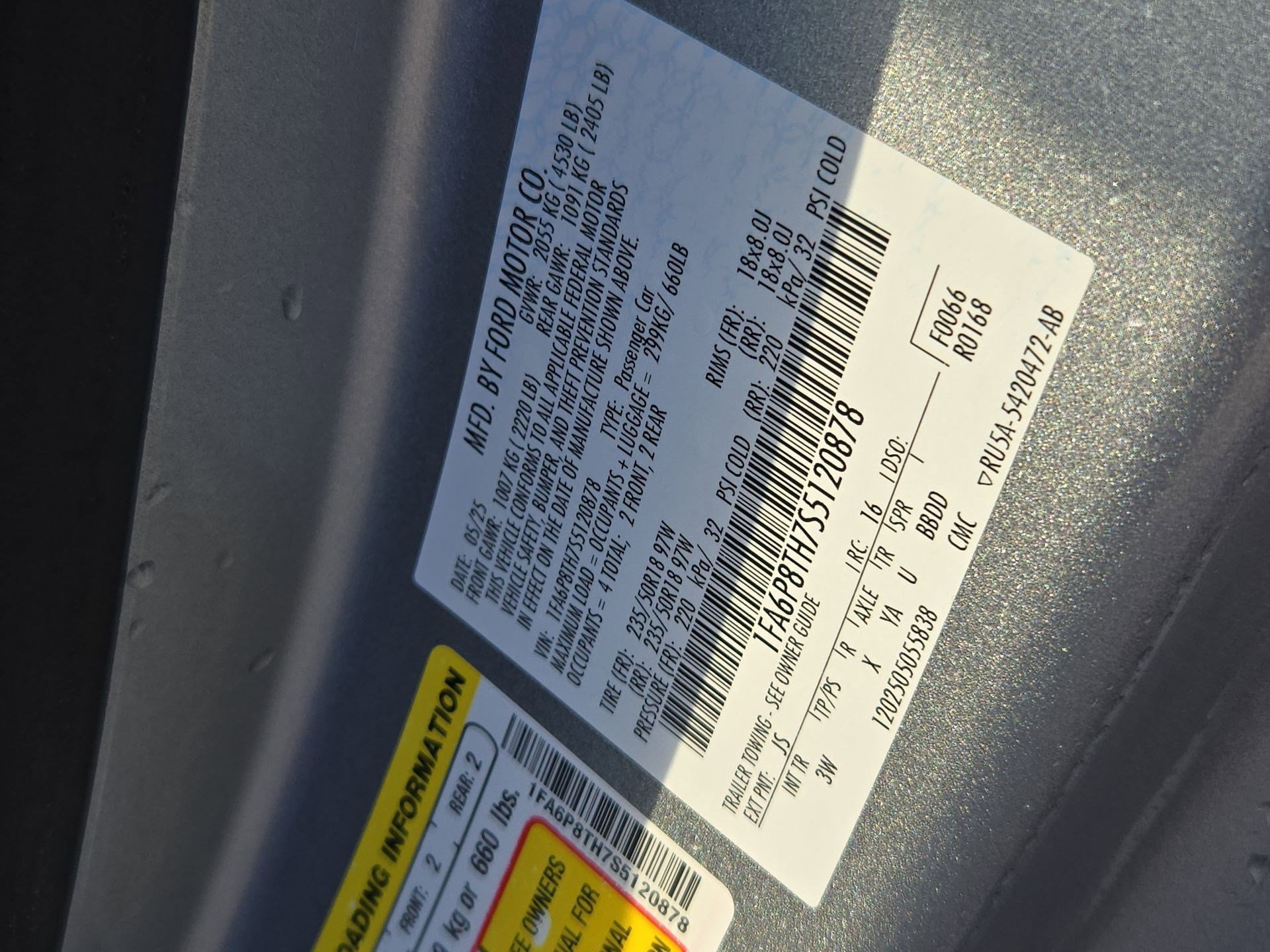 Used 2025 Ford Mustang Premium RWD image 34