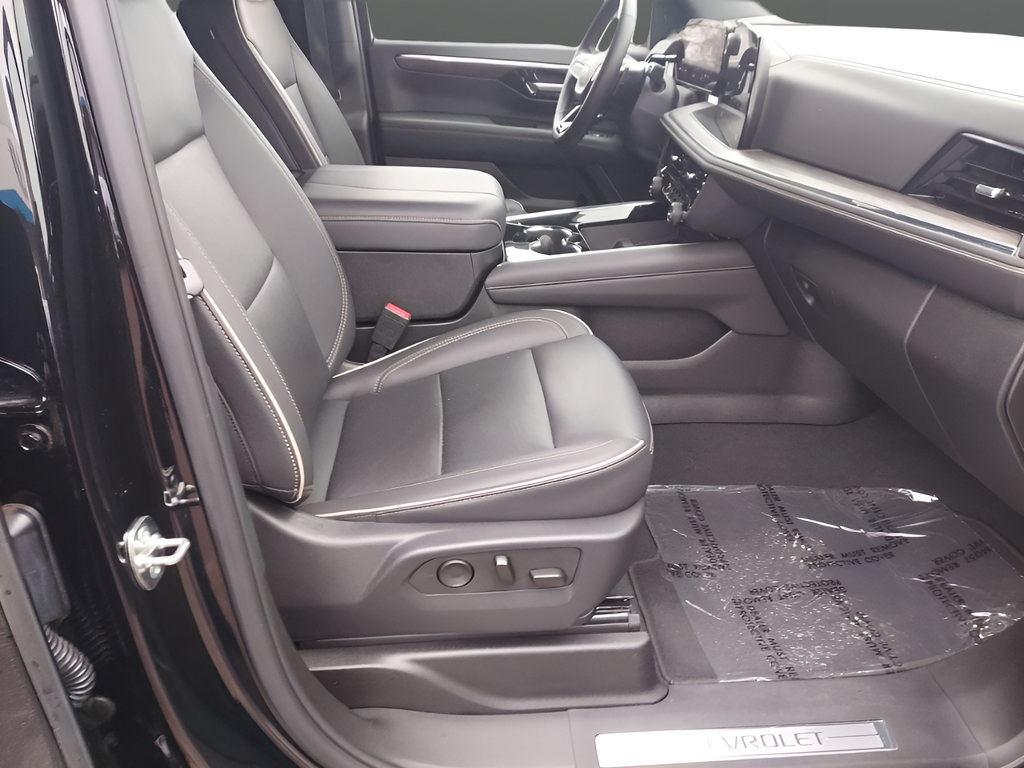 Used 2025 Chevrolet Tahoe Premier AWD/4WD image 26