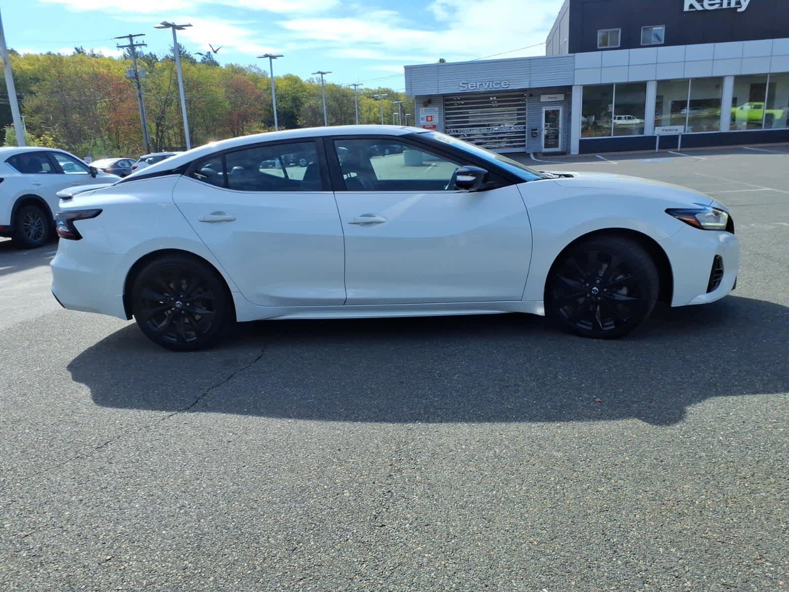 Certified 2021 Nissan Maxima SR w/ Sport Mat Group FWD image 4