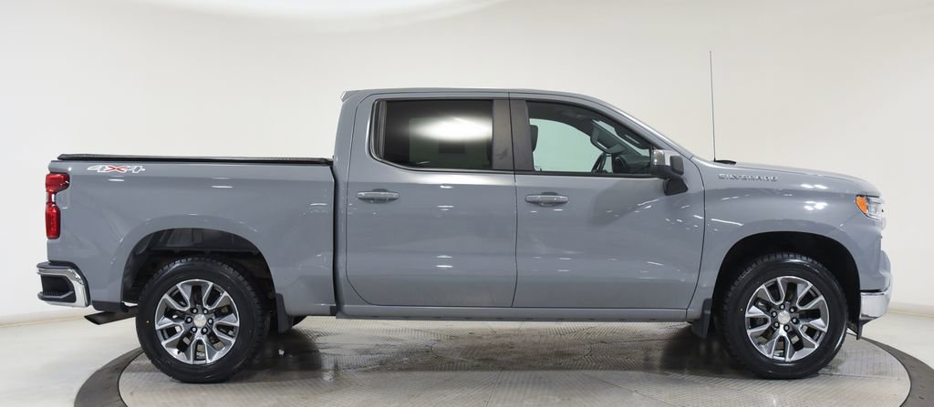 Used 2024 Chevrolet Silverado 1500 LT AWD/4WD image 15