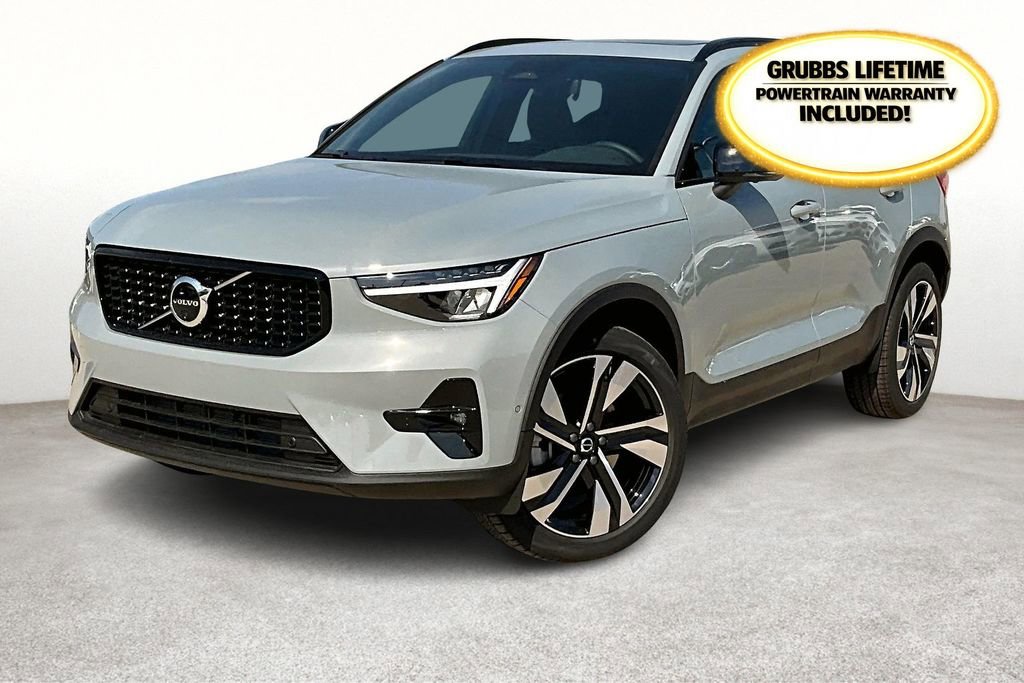 New 2026 Volvo XC40 B4 Plus w/ Protection Package Premier image 2
