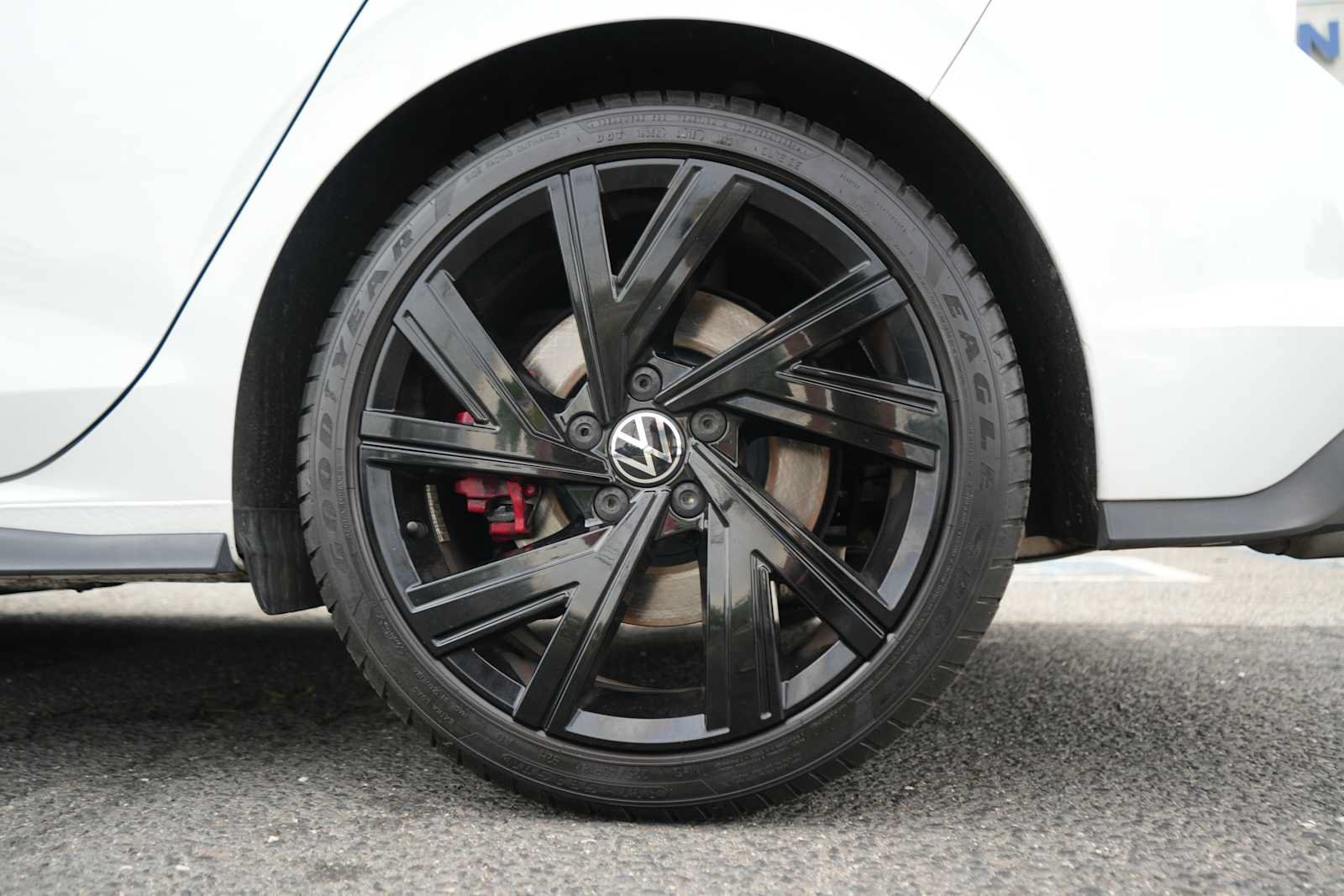 Used 2023 Volkswagen GTI SE FWD image 11
