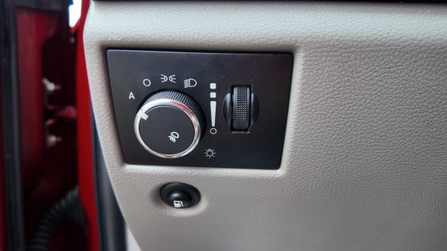 Used 2011 Jeep Grand Cherokee Laredo AWD/4WD image 19
