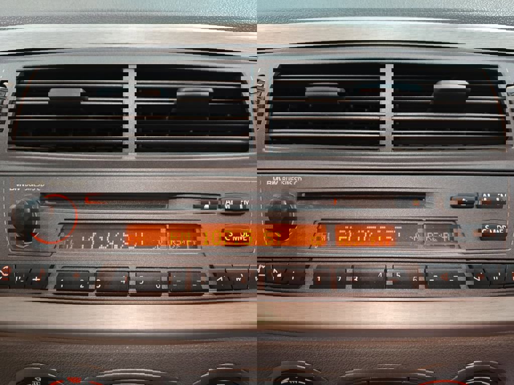 Used 2004 BMW Z4 3.0i image 20