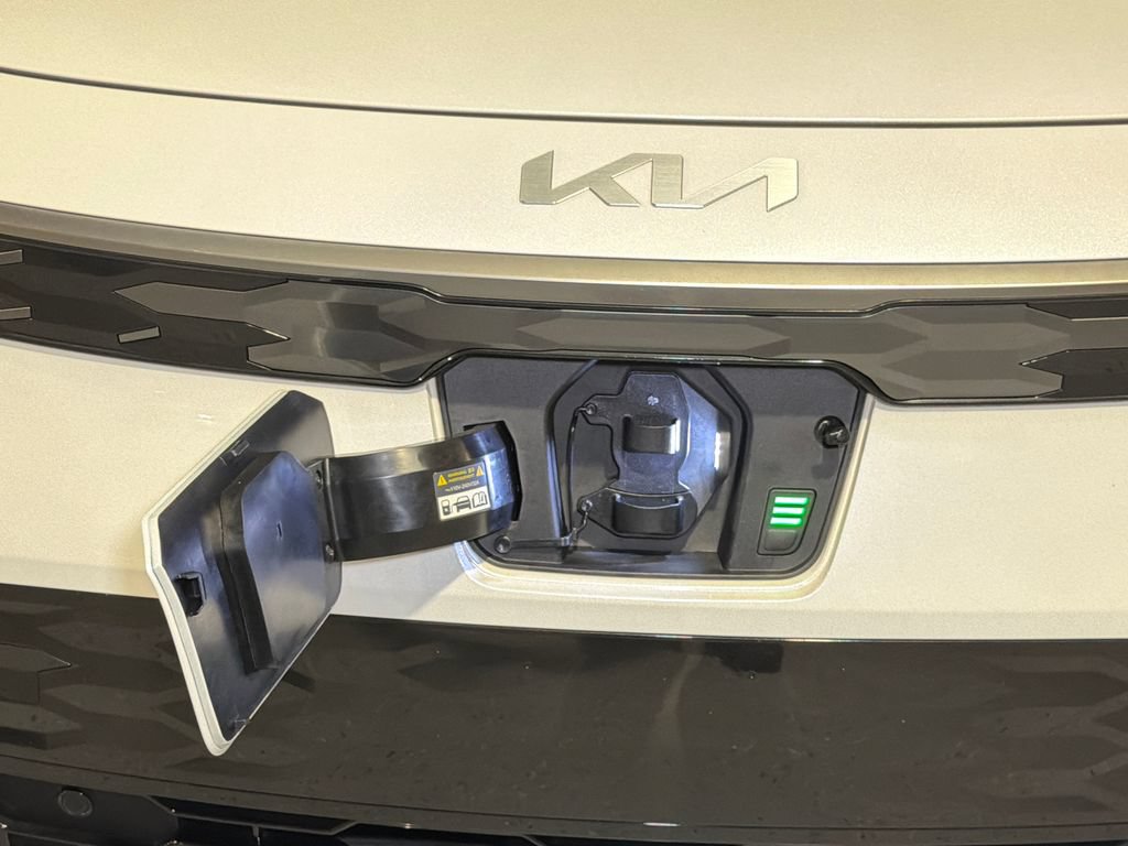 Certified 2023 Kia Niro Wave FWD image 11